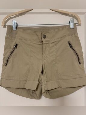 Athleta Khaki Trekkie Cuffed Hem Shorts-size 2